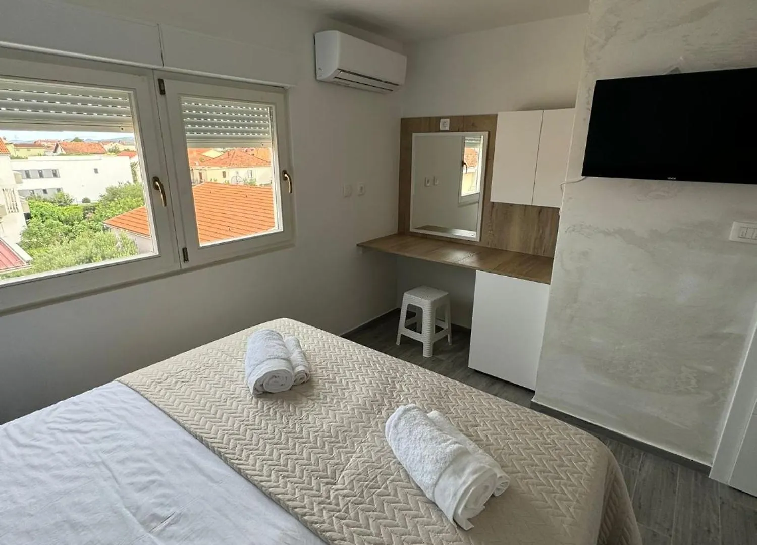 Rooms And Apartments Zara Sukošan Chorvatsko