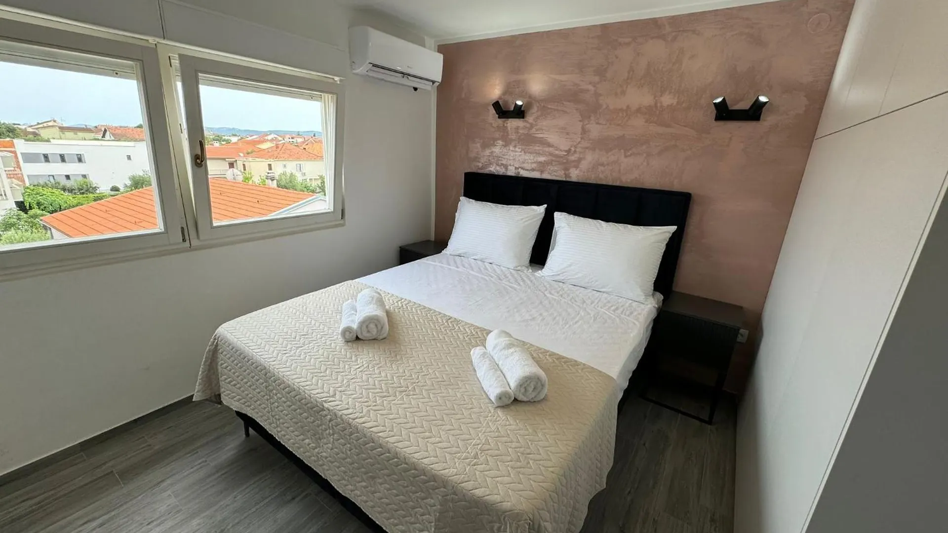 Rooms And Apartments Zara Sukošan Chorvatsko